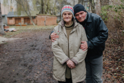 Ein älteres Ehepaar in der Ukraine